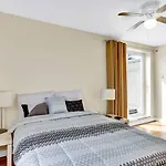 Stylish 1Br Prime Location